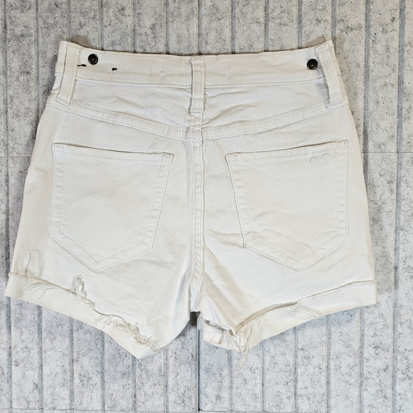 Hollister High Rise White Distressed Denim Shorts • Size 0 - Picture 2 of 2